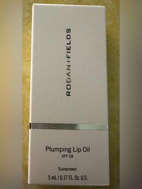 Rodan and Fields Plumbing Lip Oil